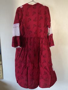 Maroon Printed Kurta with White Lace