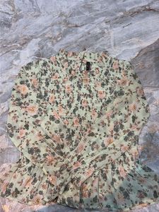 Chic Floral Smocked Top