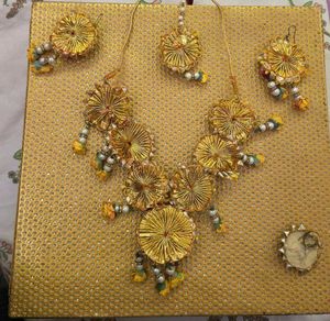 Floral Jewellery Set for Special Occasions