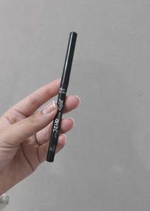 Blue Heaven 24HR Jet Black Stay Kajal