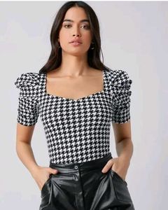 Houndstooth Puff Sleeve Top