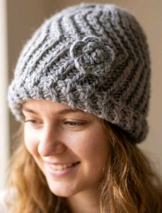 Cute 🩶 Knitted Beanie with Flower Detail