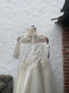 Cream Lace Ethnic Gown