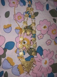 Exquisite Gold Necklace Set