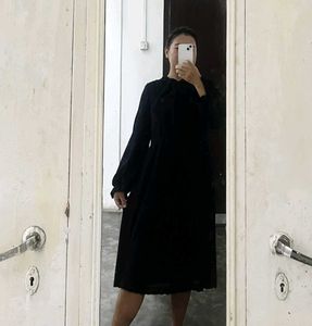 Elegant Black Long Sleeve Dress