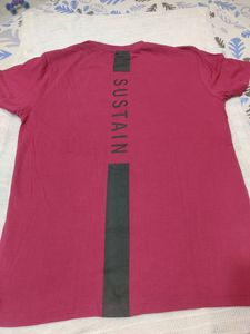 Kenneth Cole T-Shirt