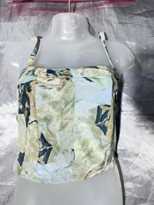 Unique Print Strappy Crop Top