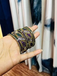 6 metal  Bangle Set with box new