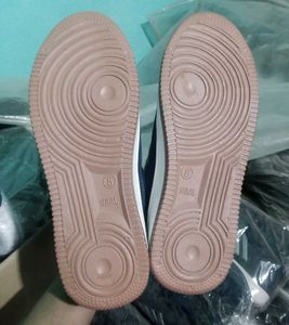 NEW NO USED CASUAL SHOES,