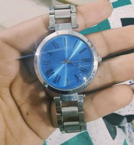 Women's Analog Watch. Like New.