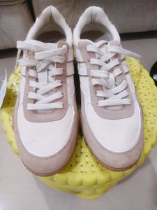 luna Blu Beige Suede Lace-Up Sneakers