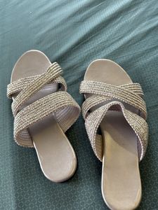Sparkling Cross-Strap Flat Sandals