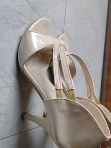Elegant Cream Strappy Heels 8.7" length