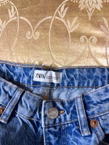 💙 Zara Mid-Blue Straight-Leg Jeans