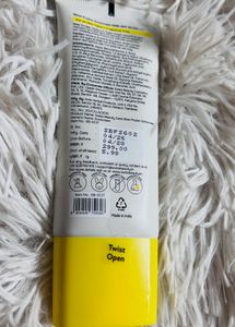 Swiss Beauty Glow Fusion Sunscreen SPF 50