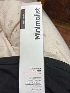 Minimalist Anti-Dandruff Shampoo