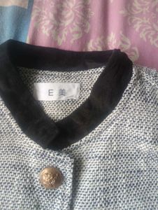 Chic Cropped Tweed Jacket
