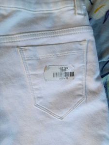 White Cropped Raw Hem Jeans