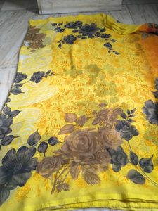 Beautiful Floral Print Saree