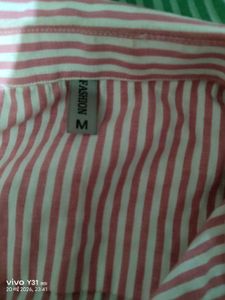 ✨ Pink &amp; White Striped Curve-Fit Shirt ✨