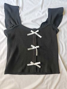 Black top with bows 🐈‍⬛
