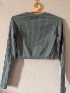 Long Sleeve Ribbed Cropped Top