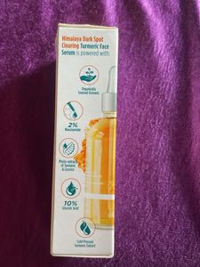 Himalaya Dark Spot Clearing Turmeric Face Serum