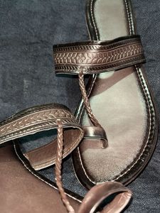 Kolahpuri Stylish Toe-Ring Sandals
