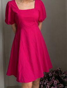 Max Chic Puff Sleeve Square Neck Dress