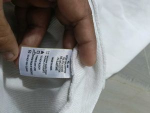Levi's White Sweatshirt Size - L