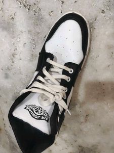 Stylish Black & White Air Jordan Sneakers
