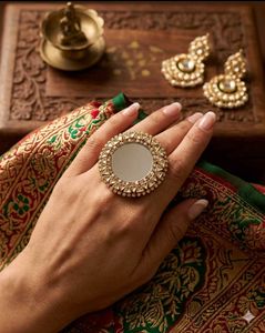 Oval Stone mirror Ring
