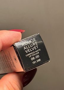 Chanel Rogue Allure Velvet Luminous Matte Lipcolor