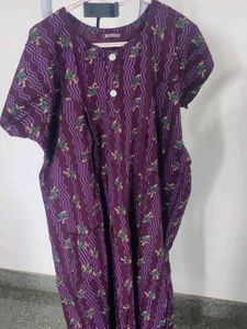 Comfortable Purple Printed Nightdress