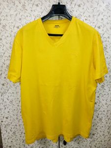 Max V- Neck Yellow Tshirt