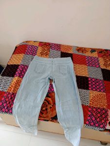 Light Wash Relaxed Fit Jeans