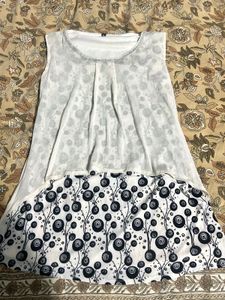 Chic Sleeveless top with Floral Print