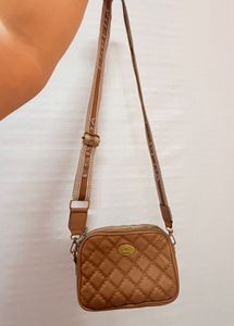 Esbeda Quilted Crossbody Bag