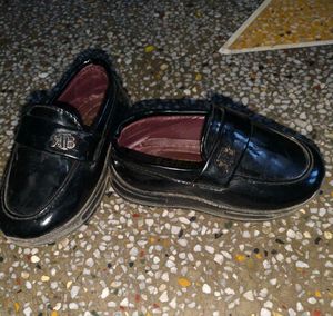 Stylish Black Loafers for kids