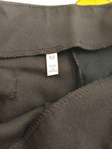 Chic Black Buttoned Shorts