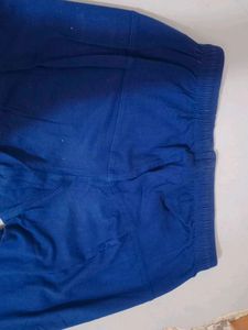 Blue leggings