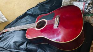 good condition guitar 🎸 available with bag