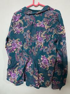 Casual shirt top