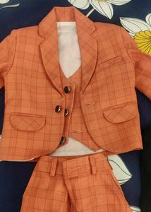 It's 3 Piece Coatpant
