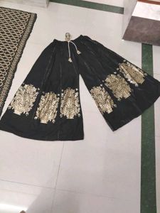Elegant Black &amp; Gold Palazzo Pants