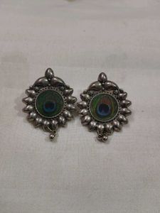 4 pairs of oxidised earrings