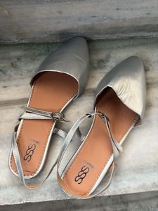 Stylish Silver Flats with Ankle Strap