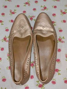 Chic Rose Gold Ballet Flats