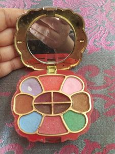 Mini Makeup Kit With Brush