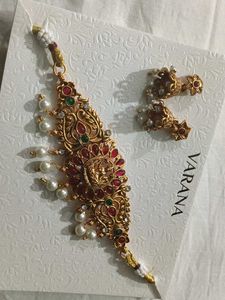 Necklace &amp; Earring Set